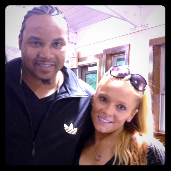 Meet your Posher, Andrea - Picture 1 of 6